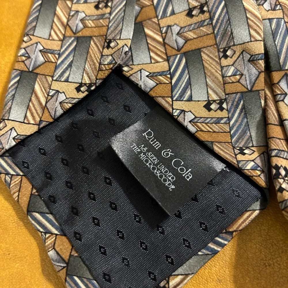 2 Vintage Men’s Cocktail Collection Neck Ties